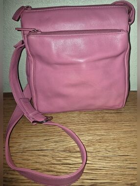 Wilsons Leather Pink leather Pelle Studio Crossbody bag , Like New